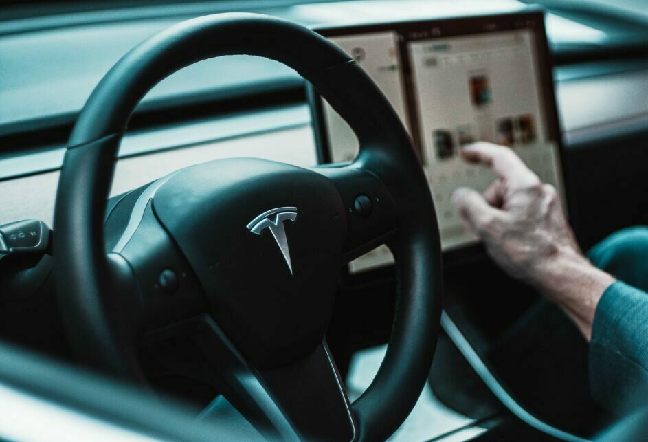 Tesla steering wheel